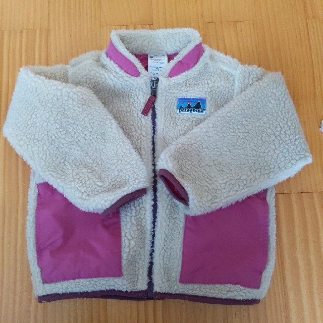 patagonia(パタゴニア)のパタゴニア　レトロ　キッズ　4T　ピンク キッズ/ベビー/マタニティのキッズ服女の子用(90cm~)(ジャケット/上着)の商品写真