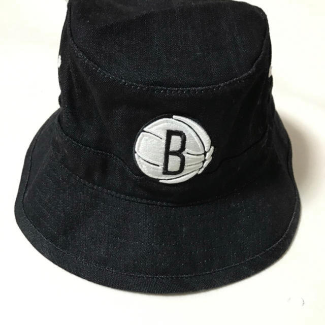 MITCHELL & NESS(ミッチェルアンドネス)の【美品】brooklyn NETS NBA バケットハット レディースの帽子(ハット)の商品写真