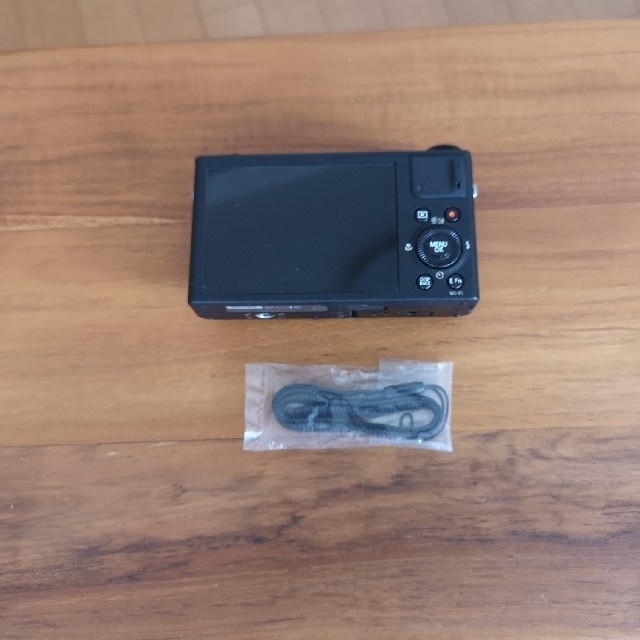 富士フイルム(フジフイルム)の富士フィルム XQ1  スマホ/家電/カメラのカメラ(コンパクトデジタルカメラ)の商品写真