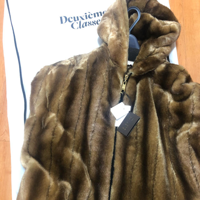 DEUXIEME CLASSE(ドゥーズィエムクラス)のdeuxieme classe a point ファーベスト　FUR VEST レディースのトップス(ベスト/ジレ)の商品写真