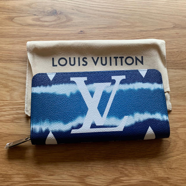 LOUIS VUITTON(ルイヴィトン)のLOUIS VUITTON エスカル ジッピー・ウォレット 長財布 レディースのファッション小物(財布)の商品写真