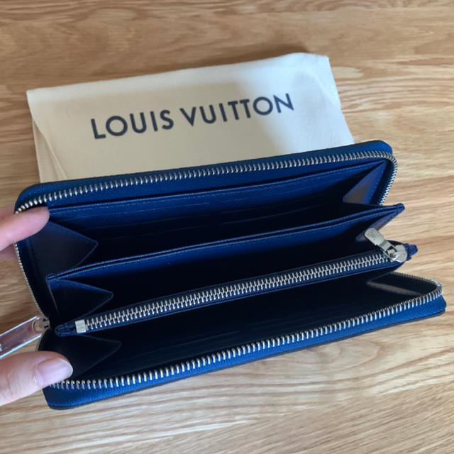 LOUIS VUITTON(ルイヴィトン)のLOUIS VUITTON エスカル ジッピー・ウォレット 長財布 レディースのファッション小物(財布)の商品写真