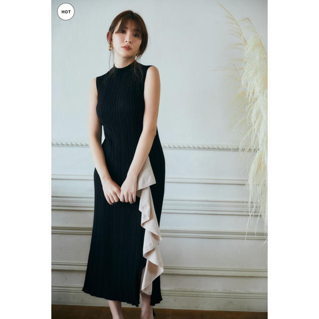 AKB48(エーケービーフォーティーエイト)のherlipto Ruffled Two-tone Knit Dress レディースのワンピース(ロングワンピース/マキシワンピース)の商品写真