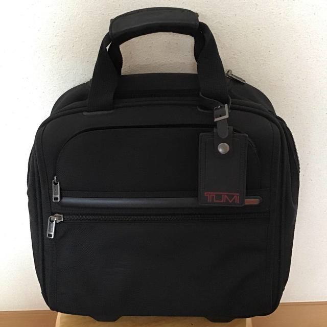 TUMI(トゥミ)のTumi Alpha 小型キャリーケース メンズのバッグ(ビジネスバッグ)の商品写真