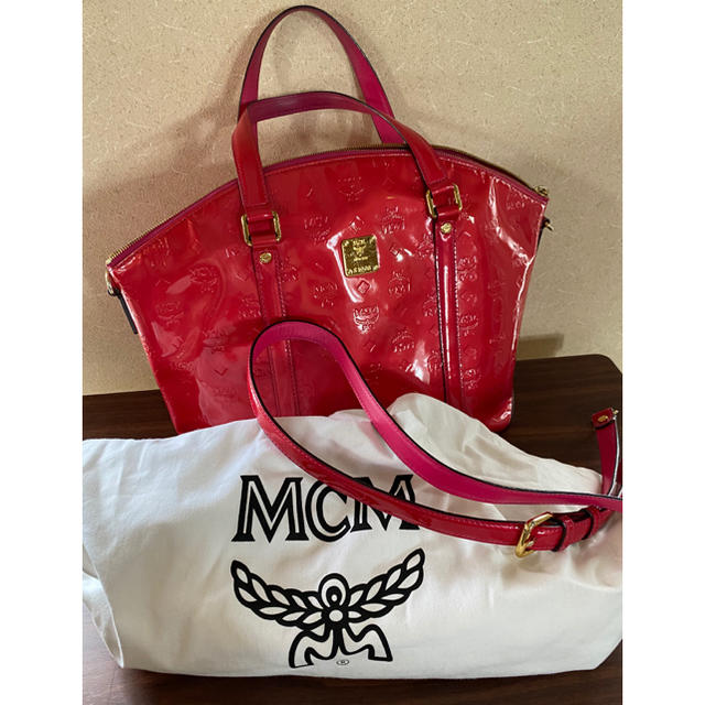 MCM - 【美品】MCM ホットピンク エナメル ハンドバッグ ショルダー2way レア