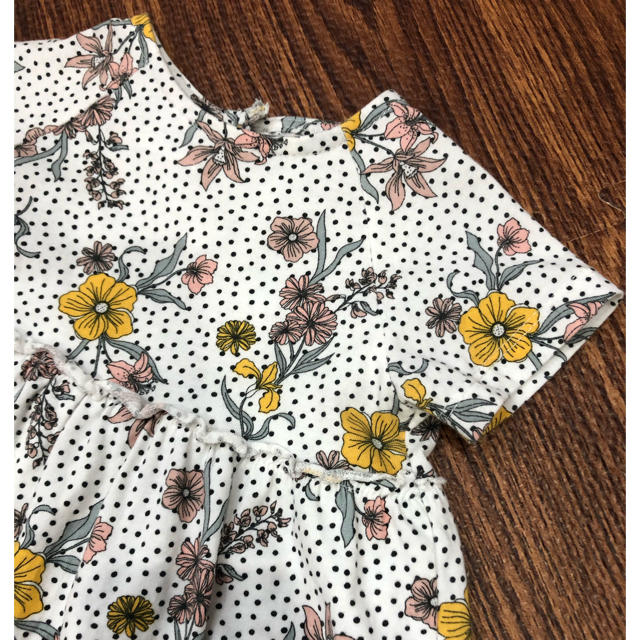 ZARA(ザラ)のZARAトップス　花柄ドット キッズ/ベビー/マタニティのベビー服(~85cm)(シャツ/カットソー)の商品写真