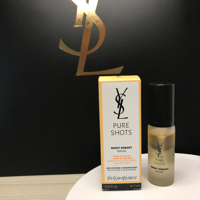 Yves Saint Laurent Beaute(イヴサンローランボーテ)のイヴ・サンローラン ピュアショット ナイトセラム 美容液 新品 ミニ サンプル コスメ/美容のスキンケア/基礎化粧品(美容液)の商品写真