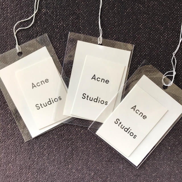 ACNE(アクネ)のAcne Studios タグ1枚　アクネストゥディオス レディースのファッション小物(その他)の商品写真