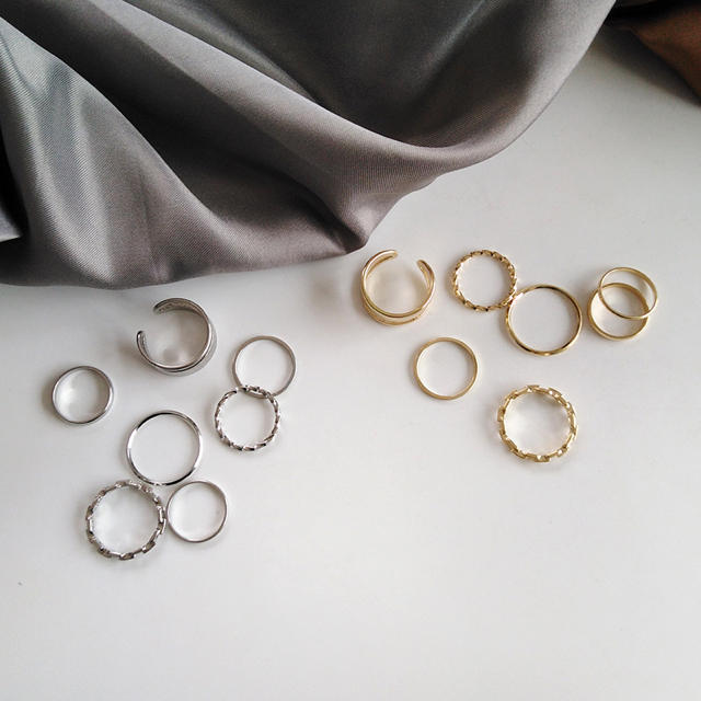 Ameri VINTAGE(アメリヴィンテージ)の7個入り シンプル リング セット ファランジリング　指輪 レディースのアクセサリー(リング(指輪))の商品写真