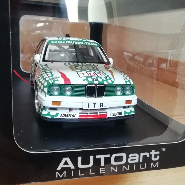 絶版　1/18　絶版　オートアート　ＢＭＷ　Ｅ３０　チック　タック　＃４３エンタメ/ホビー