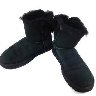 アグ(UGG)のアグ ショートブーツ レディース 黒 リボン(ブーツ)