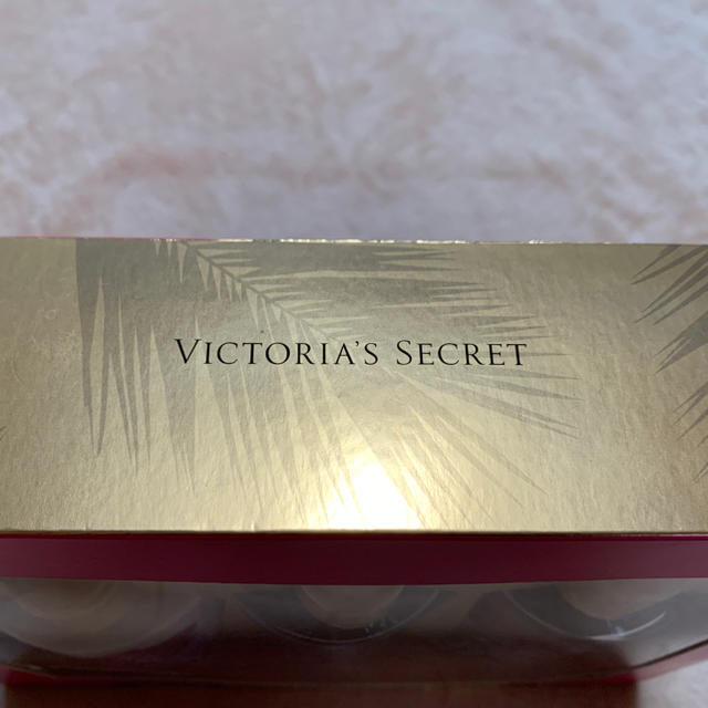 Victoria's Secret(ヴィクトリアズシークレット)のビクトリアズシークレット　ボディローション　ミスト コスメ/美容のボディケア(ボディローション/ミルク)の商品写真