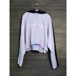 カルバンクライン(Calvin Klein)の美品CalvinKLEIN  フード付きパーカー(パーカー)