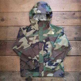 ノースフェイス キッズ カモフラ 迷彩ドットショットジャケット 120