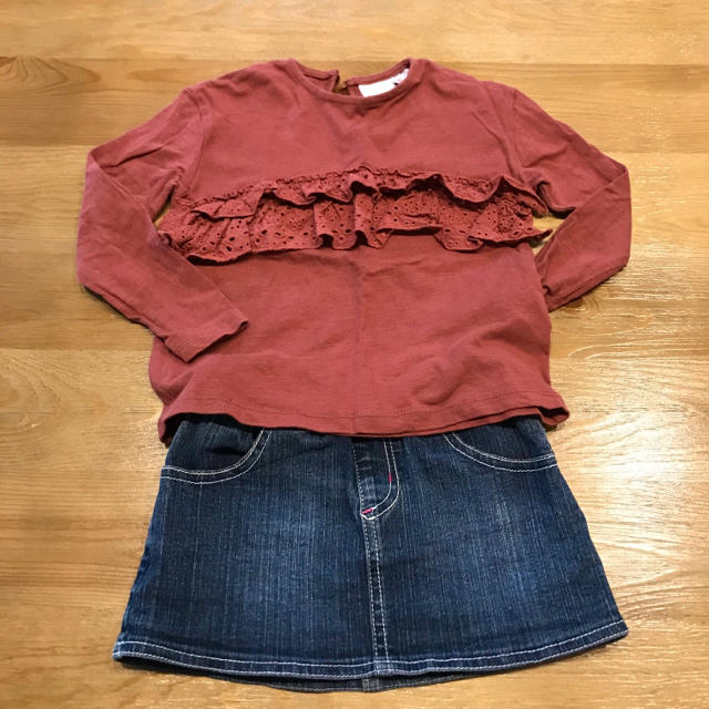 ZARA KIDS(ザラキッズ)の胸元レースフリル　秋トップス キッズ/ベビー/マタニティのキッズ服女の子用(90cm~)(Tシャツ/カットソー)の商品写真