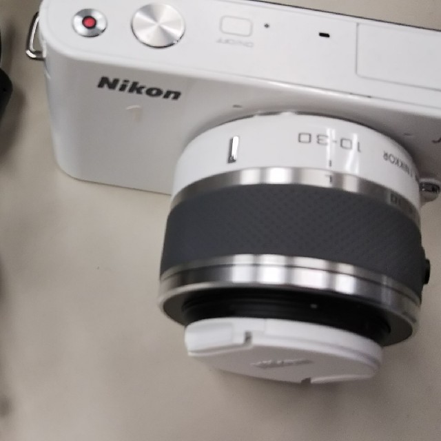 Nikon J1 デジタル一眼レフ 良品