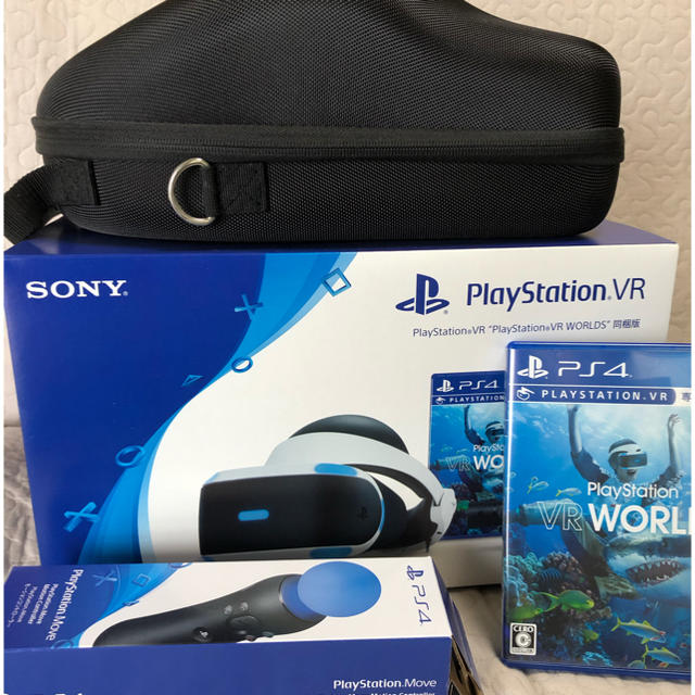 PlayStation VR(プレイステーションヴィーアール)の新PSVR WORLDS 同梱版 モーションコントローラー　PSVRケース付き エンタメ/ホビーのゲームソフト/ゲーム機本体(その他)の商品写真