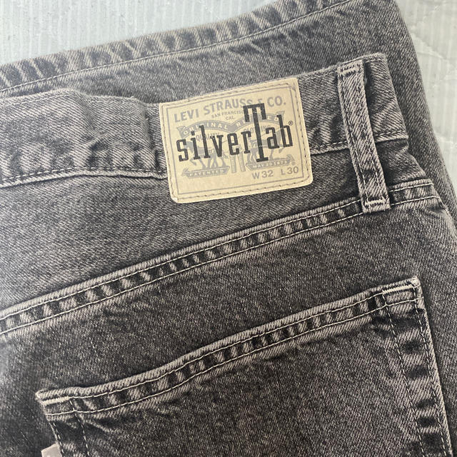 LEVI’S SilverTab baggy w32l30