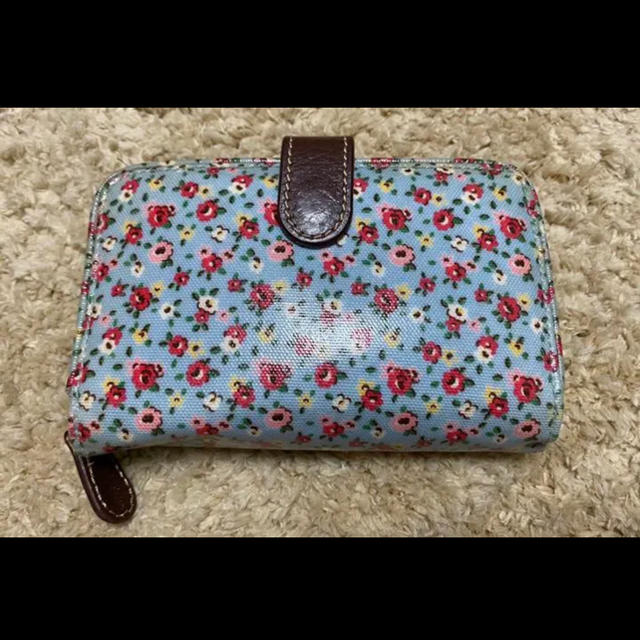 Cath Kidston(キャスキッドソン)の2011 キャスキッドソンCath Kidston フォールデッド ジッパー財布 レディースのファッション小物(財布)の商品写真