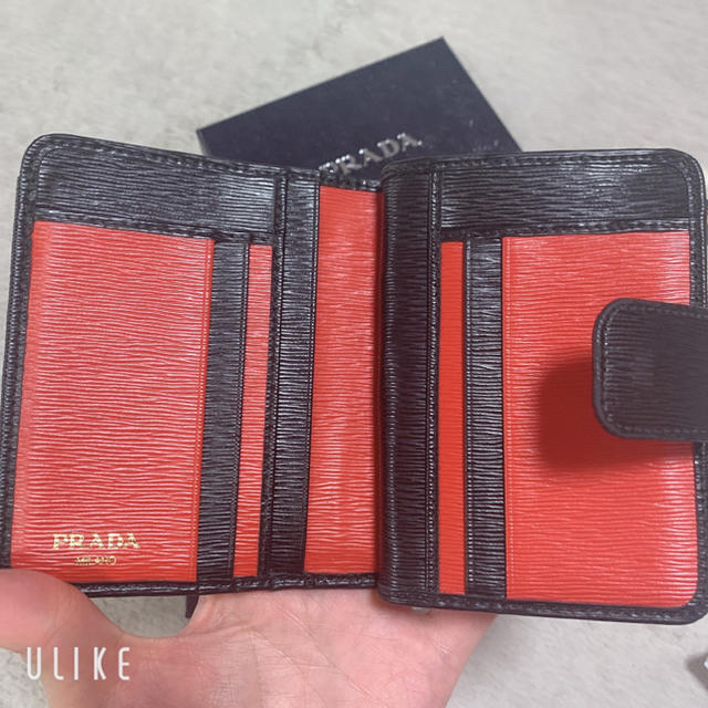 PRADA(プラダ)のPRADA 財布　二つ折り レディースのファッション小物(財布)の商品写真