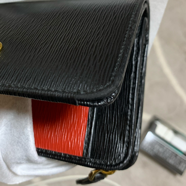 PRADA(プラダ)のPRADA 財布　二つ折り レディースのファッション小物(財布)の商品写真