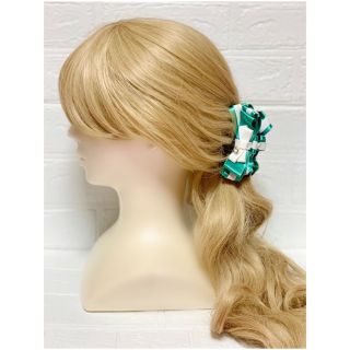 爽やかエメラルドグリーンのバンスクリップ(ヘアアクセサリー)