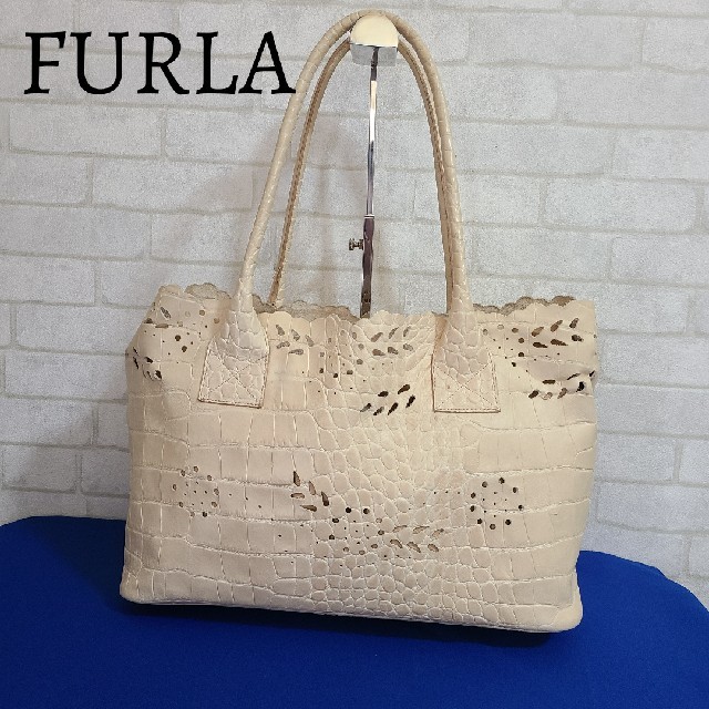 Furla(フルラ)のFURLA フルラ カットワーク トートバッグ レディースのバッグ(トートバッグ)の商品写真