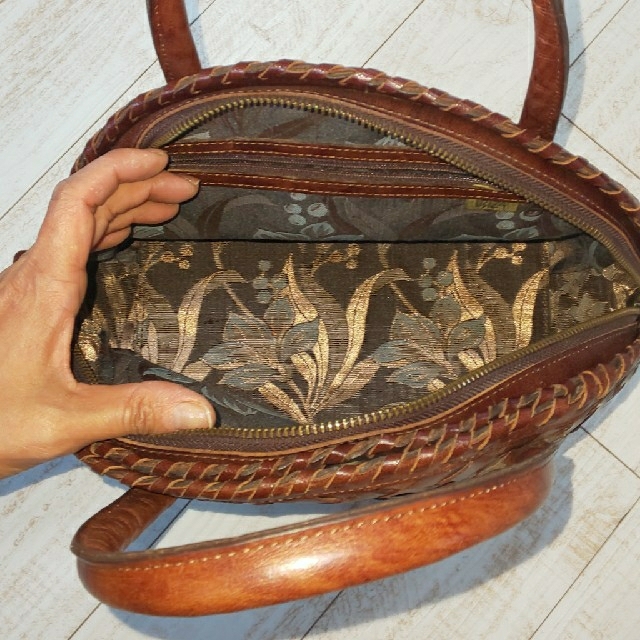 IBIZA  本革 ハンドバッグ レディースのバッグ(ハンドバッグ)の商品写真
