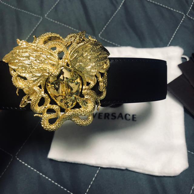 versace ベルト　1回着用　ほぼ新品 !