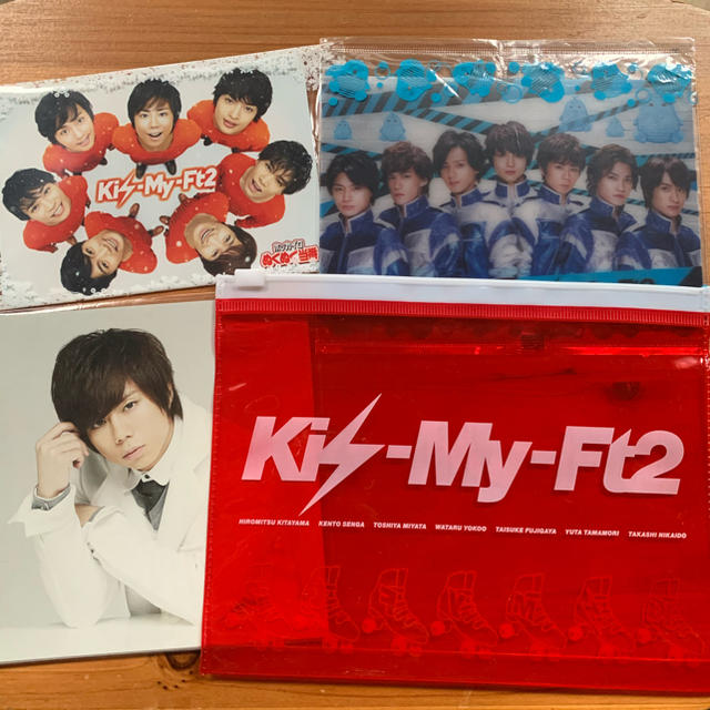 Kis-My-Ft2(キスマイフットツー)のKis-My-Ft2ポーチ、My Resistanceアザージャケット エンタメ/ホビーのタレントグッズ(アイドルグッズ)の商品写真