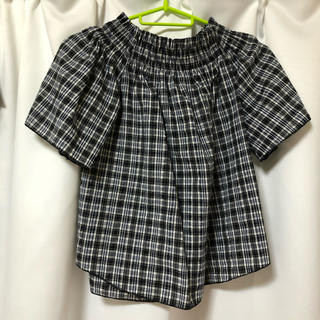ギンガムチェック  黒　白　オフショルダー 韓国(Tシャツ(半袖/袖なし))