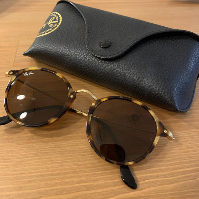 Ray-Ban(レイバン)の最終値下げ！レイバン　サングラス　レディース レディースのファッション小物(サングラス/メガネ)の商品写真