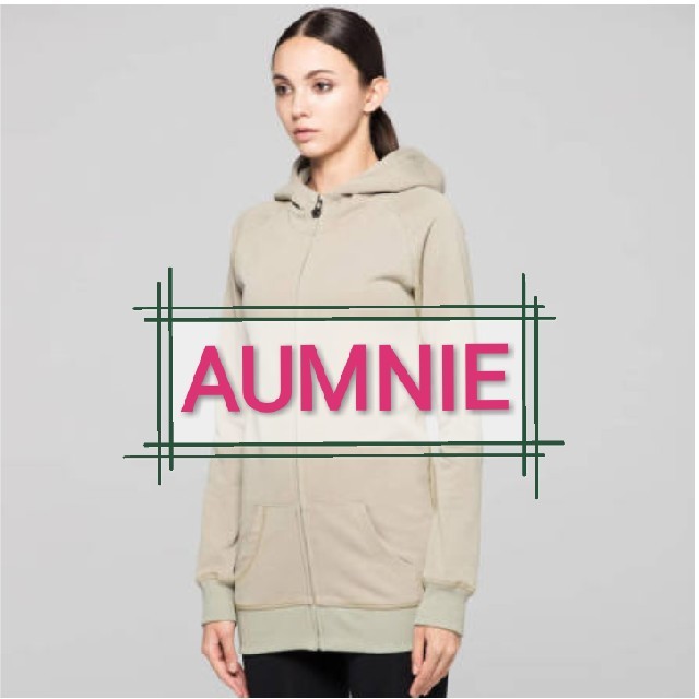 【美品】AUMNIE フーディ