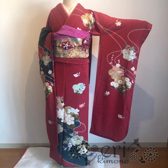 ☆クーポン発行) 逸品 振袖5点セット《金彩牡丹文様》 - www