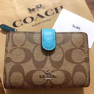 コーチ(COACH)の【2020年新色☆COACH】新品　大人気カラー　二つ折り財布　アクア　ブルー(財布)