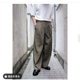 コモリ(COMOLI)のsaby TUCK BAGGY HI COUNT  タックバギーパンツ　カーキ(チノパン)