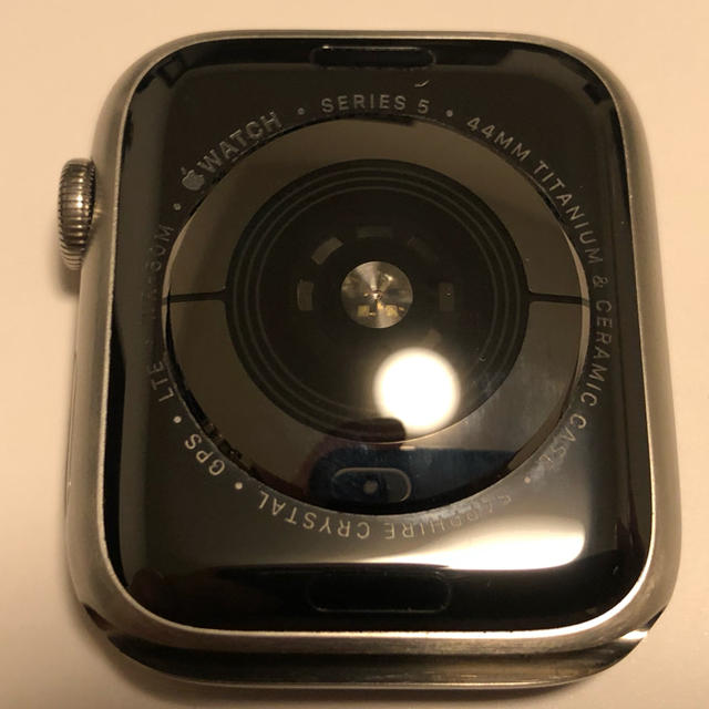 Apple Watch(アップルウォッチ)のApple Watch Series 5 Edition チタニウム 44mm メンズの時計(腕時計(デジタル))の商品写真