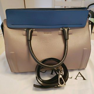 Furla - 【美品】FURLA ヴァレンティナサッチェル M バッグの通販 ...