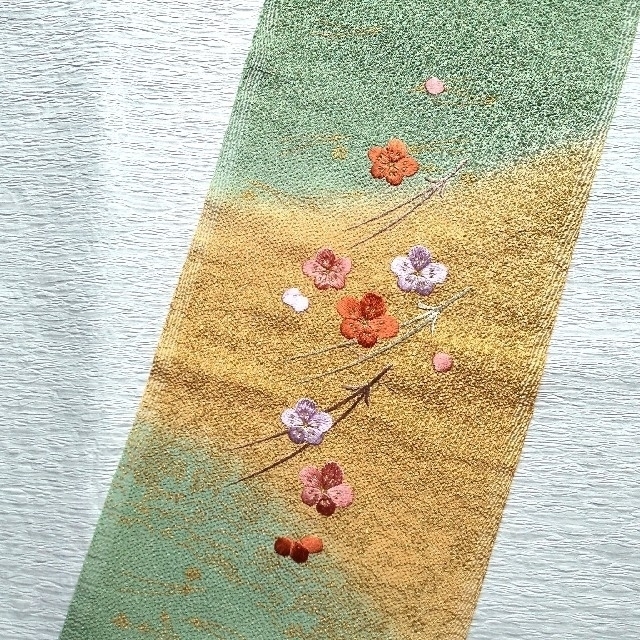 刺繍 半襟 ぼかし 若草色 山吹色 振袖 訪問着 レディースの水着/浴衣(和装小物)の商品写真