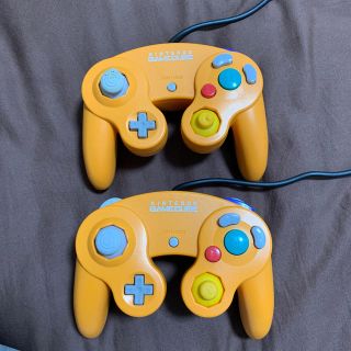 ニンテンドーゲームキューブ(ニンテンドーゲームキューブ)の中古　ゲームキューブ　コントローラー　2個　オレンジ(その他)