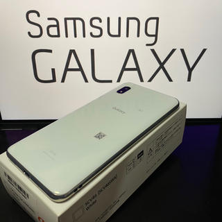 ギャラクシー(Galaxy)の【値引可】Galaxy A20 ホワイト au (スマートフォン本体)