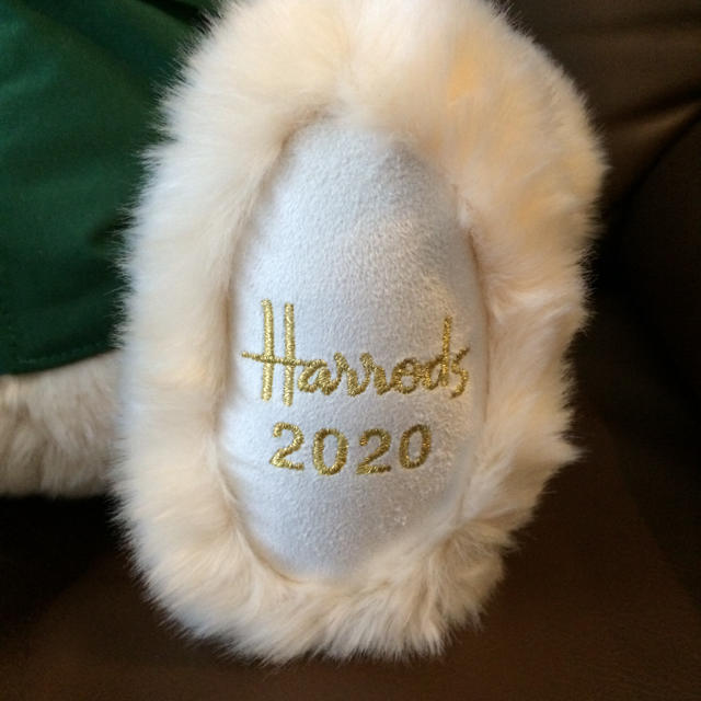 Harrods(ハロッズ)の英国ハロッズ★2020クリスマス★限定ベア エンタメ/ホビーのおもちゃ/ぬいぐるみ(ぬいぐるみ)の商品写真