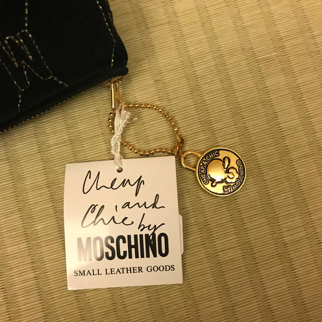 MOSCHINO(モスキーノ)のmoschinoポーチ レディースのファッション小物(ポーチ)の商品写真