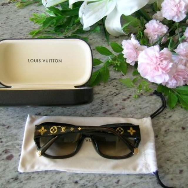 LOUIS VUITTON(ルイヴィトン)の★正規品★LOUIS VUITTON ★モノグラム サングラス ★ レディースのファッション小物(サングラス/メガネ)の商品写真