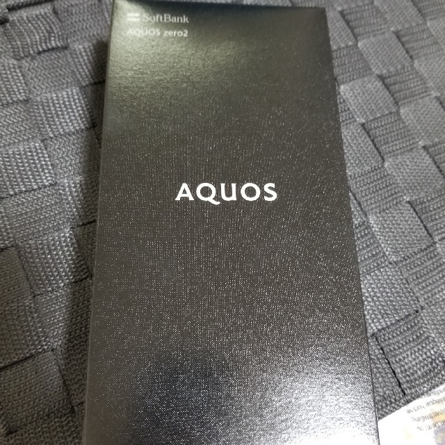 【送料無料】AQUOS zero2　906SHスマートフォン本体