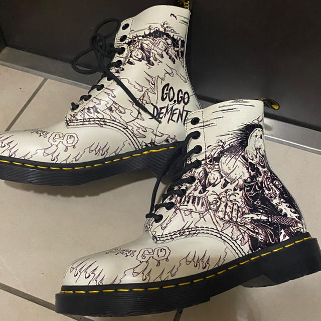 Dr.Martens 8ホール demented are go