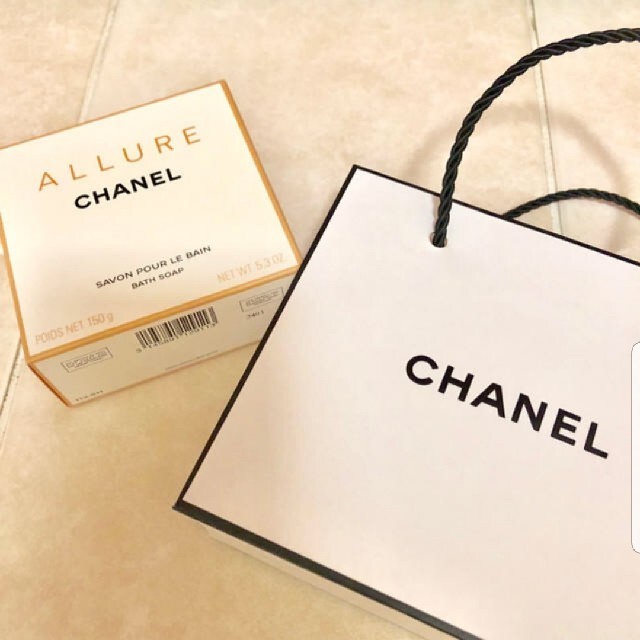 CHANEL(シャネル)のシャネル CHANEL アリュール サヴォン 〈石けん〉 コスメ/美容のボディケア(ボディソープ/石鹸)の商品写真