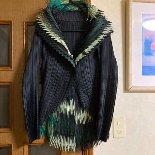 イッセイミヤケ(ISSEY MIYAKE)の美品イッセイミヤケ FETEコレクションジャケット(テーラードジャケット)