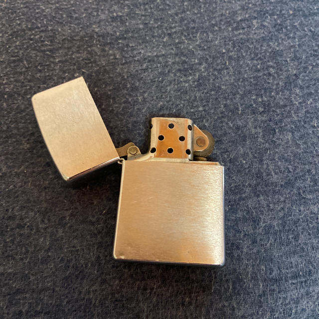 ZIPPO(ジッポー)のZippo zippo シンプル　シルバー メンズのファッション小物(タバコグッズ)の商品写真