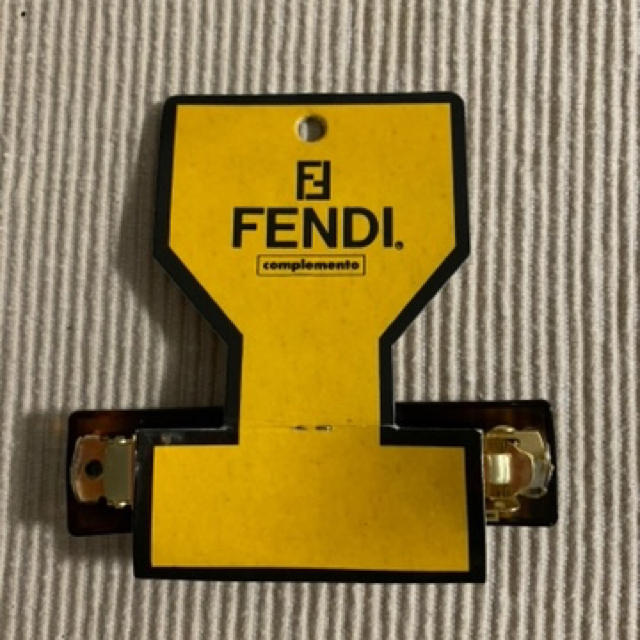 FENDI(フェンディ)のFENDIバレッタ レディースのヘアアクセサリー(バレッタ/ヘアクリップ)の商品写真